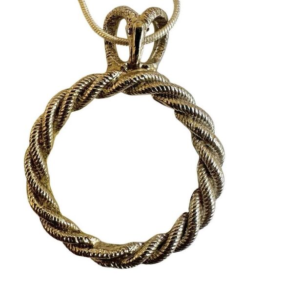 Silver tone open circle vintage pendant necklace - Picture 2 of 8